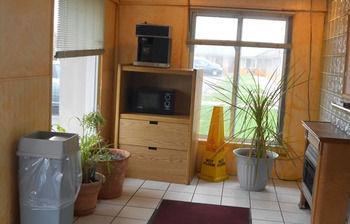Redford Travelers Motor Inn מראה חיצוני תמונה